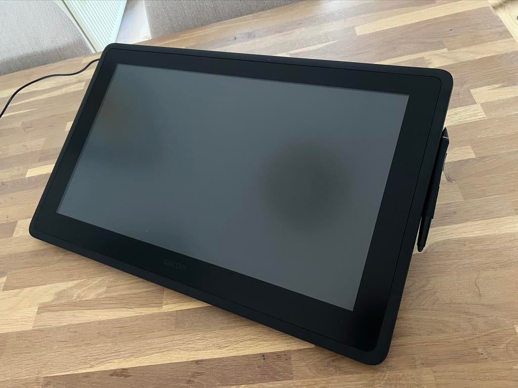 Wacom Cintiq 22 - Tekentablet - 21.5 inch - Zwart, Computers en Software, Tekentablets, Ophalen, Multi-touch, Zo goed als nieuw