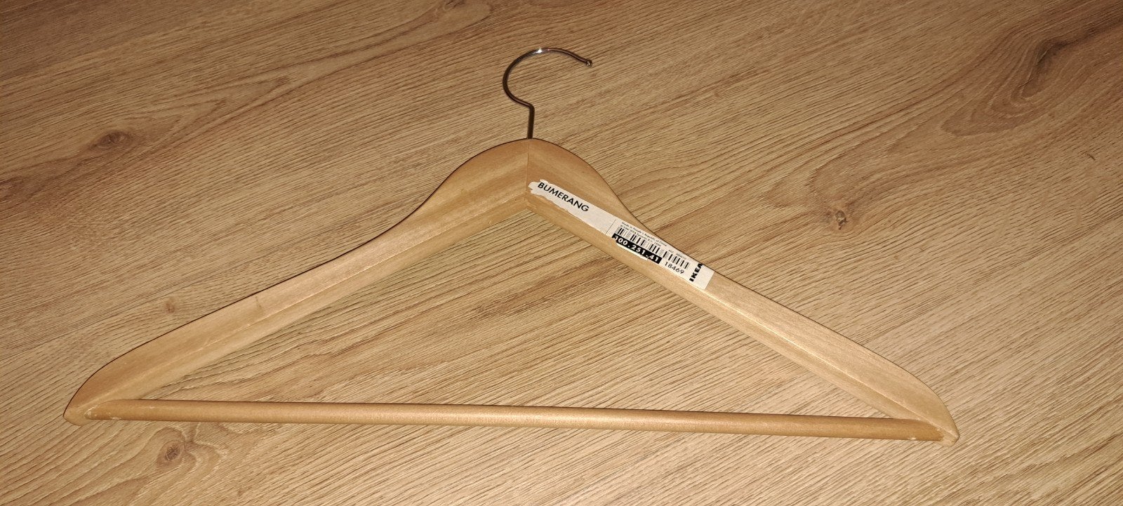 Houten kledinghanger - IKEA BUMERANG, Ophalen of Verzenden, Gebruikt, Hout, Volwassenen