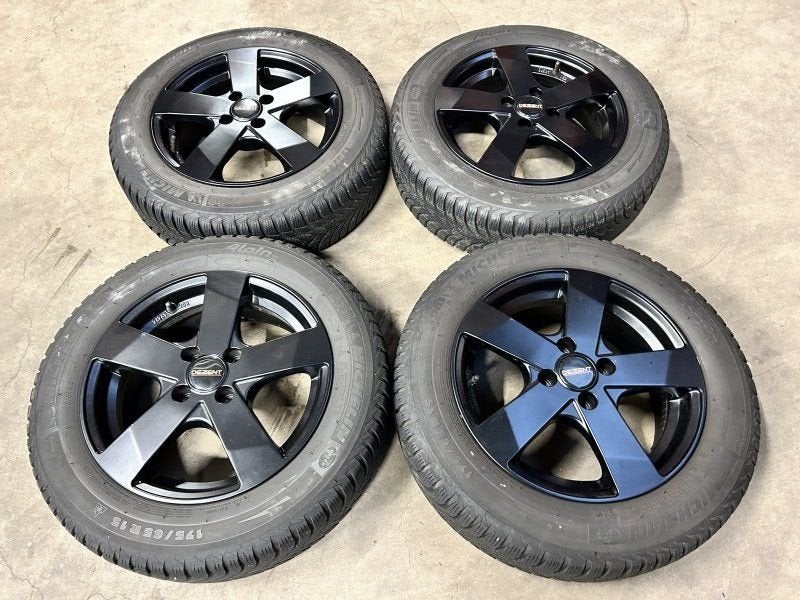 15 inch dezent velgen + winterbanden Toyota Yaris, Gebruikt, 15 inch, -, 175 mm
