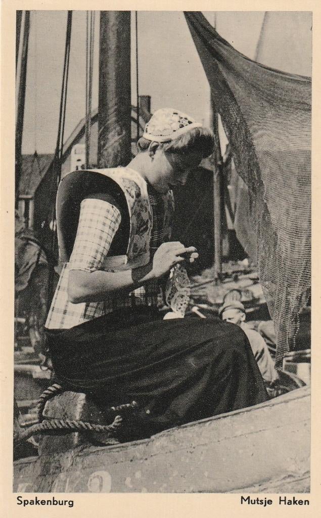 spakenburg- mutsje haken, Ophalen of Verzenden, Friesland