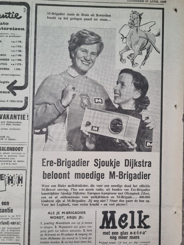 Advertentie Melk met kunstrijdster Sjoukje Dijkstra (1960), Verzamelen, Ophalen of Verzenden, 1960 tot 1980, Knipsel(s)