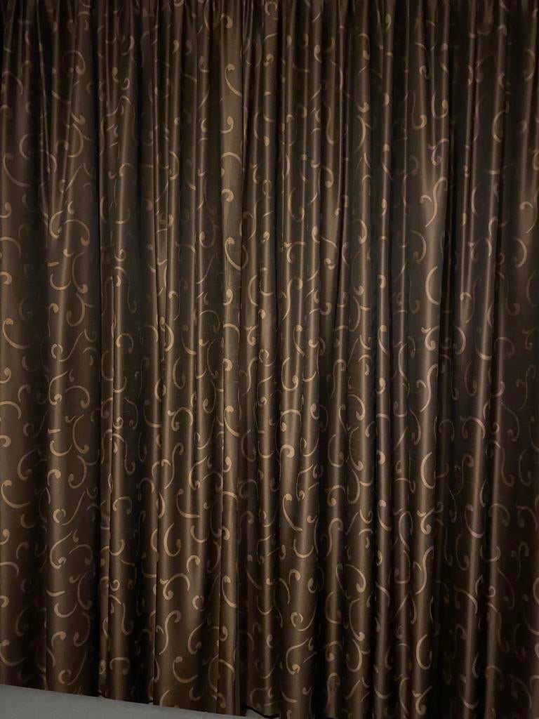 Gordijnen: Black out (gevoerde gordijnen ), Ophalen, Gebruikt