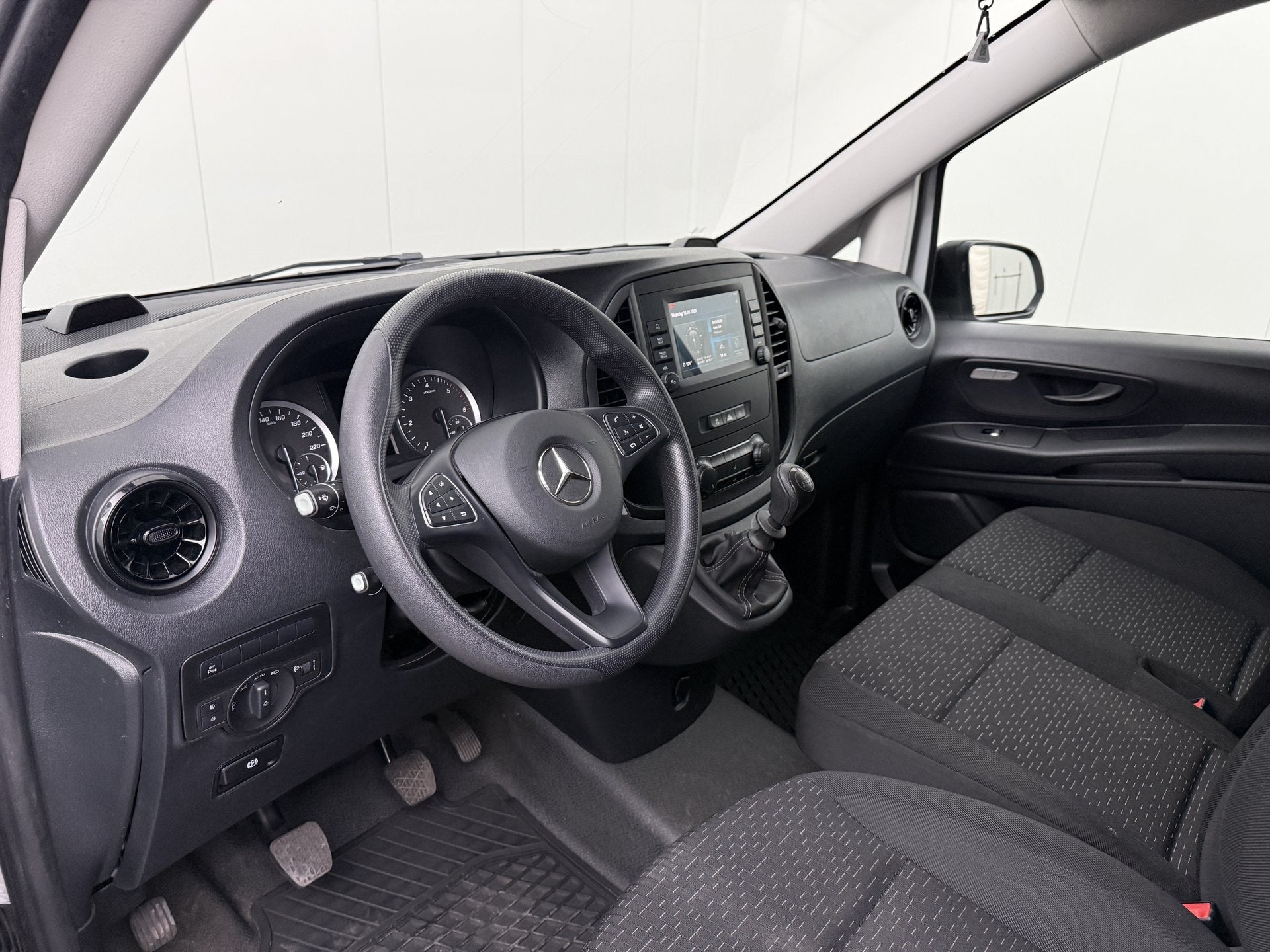 Mercedes-Benz Vito 114CDi Lang | Achterdeuren ( 2023 ) | Air, Auto's, Bestelauto's, Gebruikt, Euro 6, 143 pk, 2000 kg