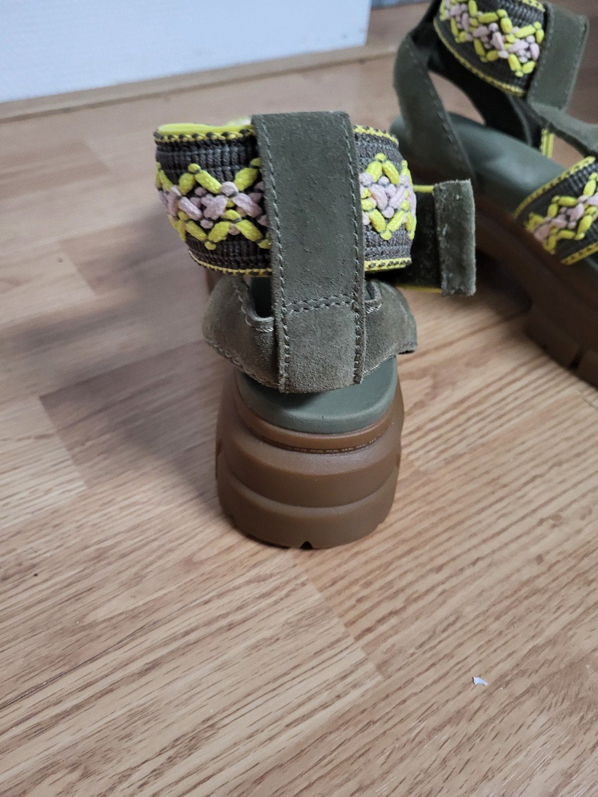 ugg sandalen, Kleding | Dames, Ophalen, UGG, Bruin, Sandalen of Muiltjes