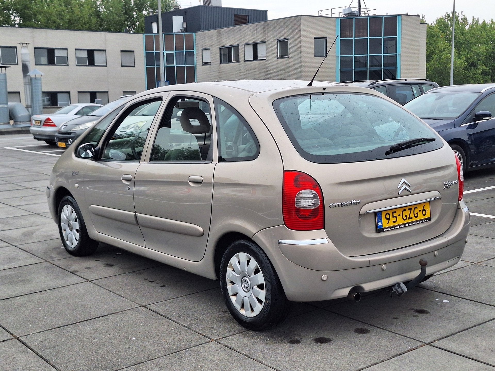 Citroen Xsara Picasso €1350,-1.8i-16V APK AIRCO TREKHAAK, Auto's, Stof, 4 cilinders, 1749 cc, 116 pk