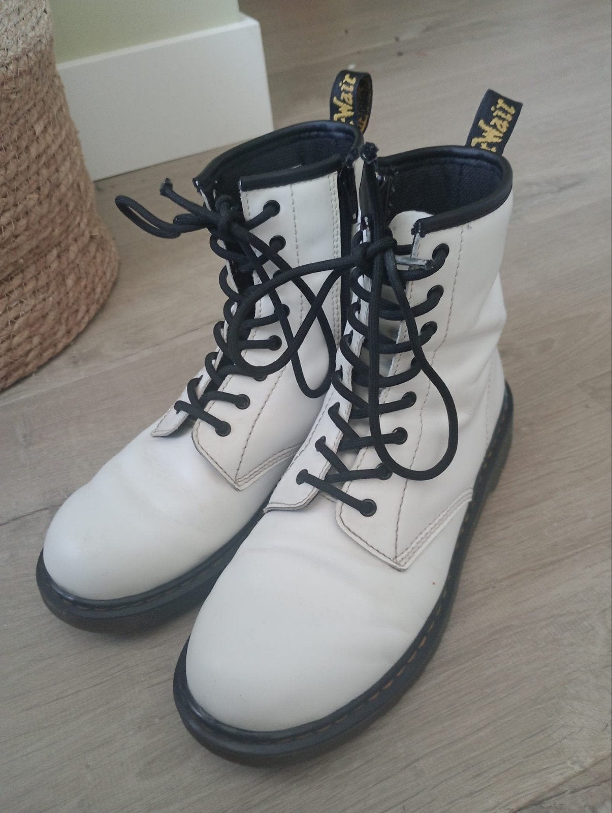 Witte Dr. Martens laarzen maat 38, Wit, Lage of Enkellaarzen, Ophalen of Verzenden, Dr. Martens