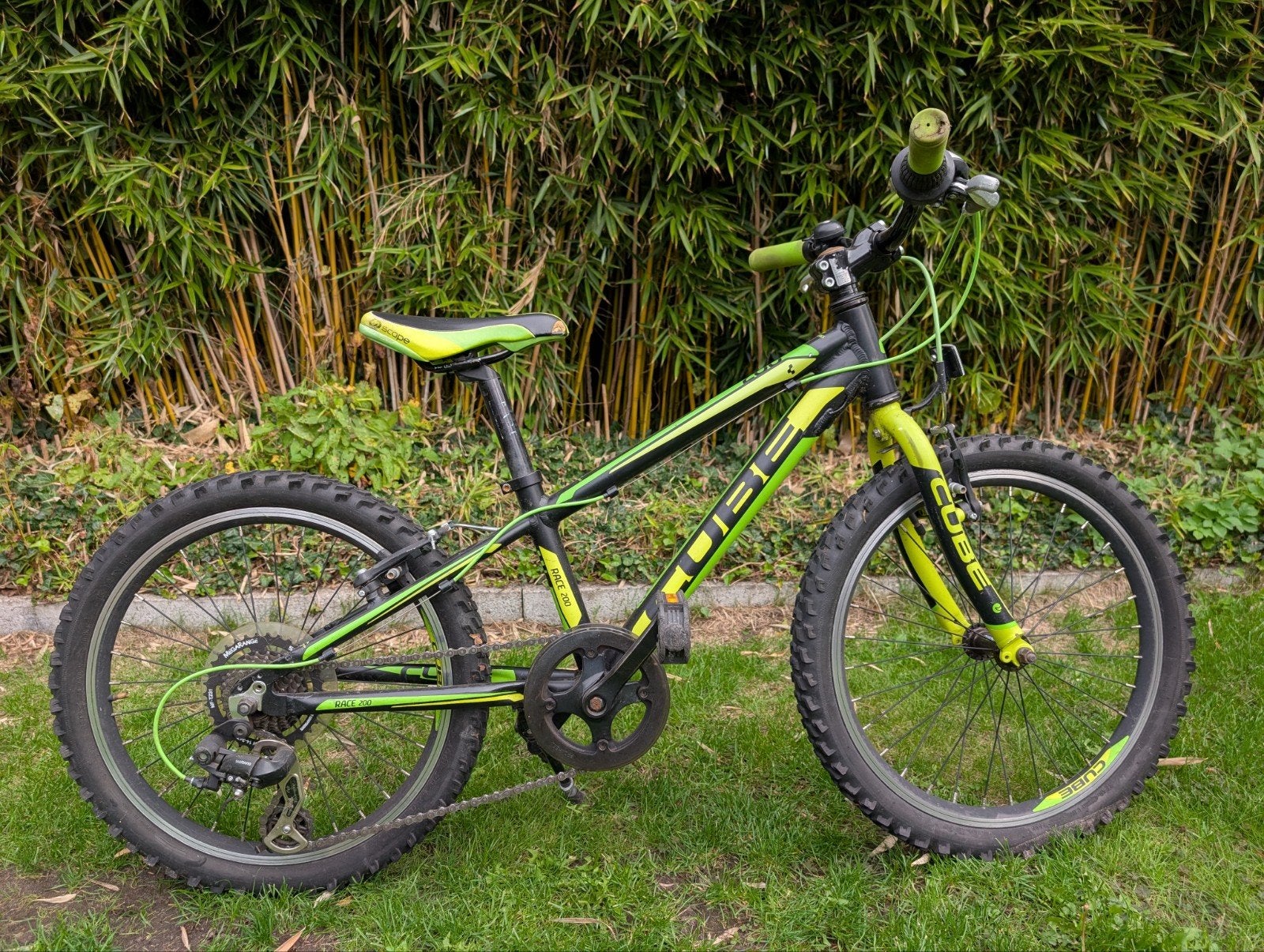 Cube Race 200 kinderfiets - 20 inch, Ophalen, 20 inch of meer, Gebruikt, Velgrem