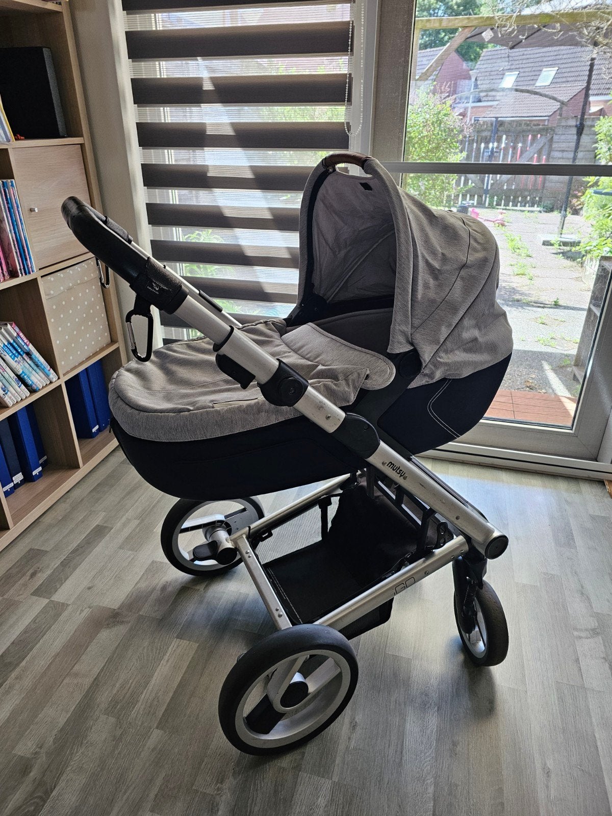 Mutsy iGo kinderwagen / buggy met reiswieg complet set, Ophalen, Gebruikt, Mutsy, Met reiswieg