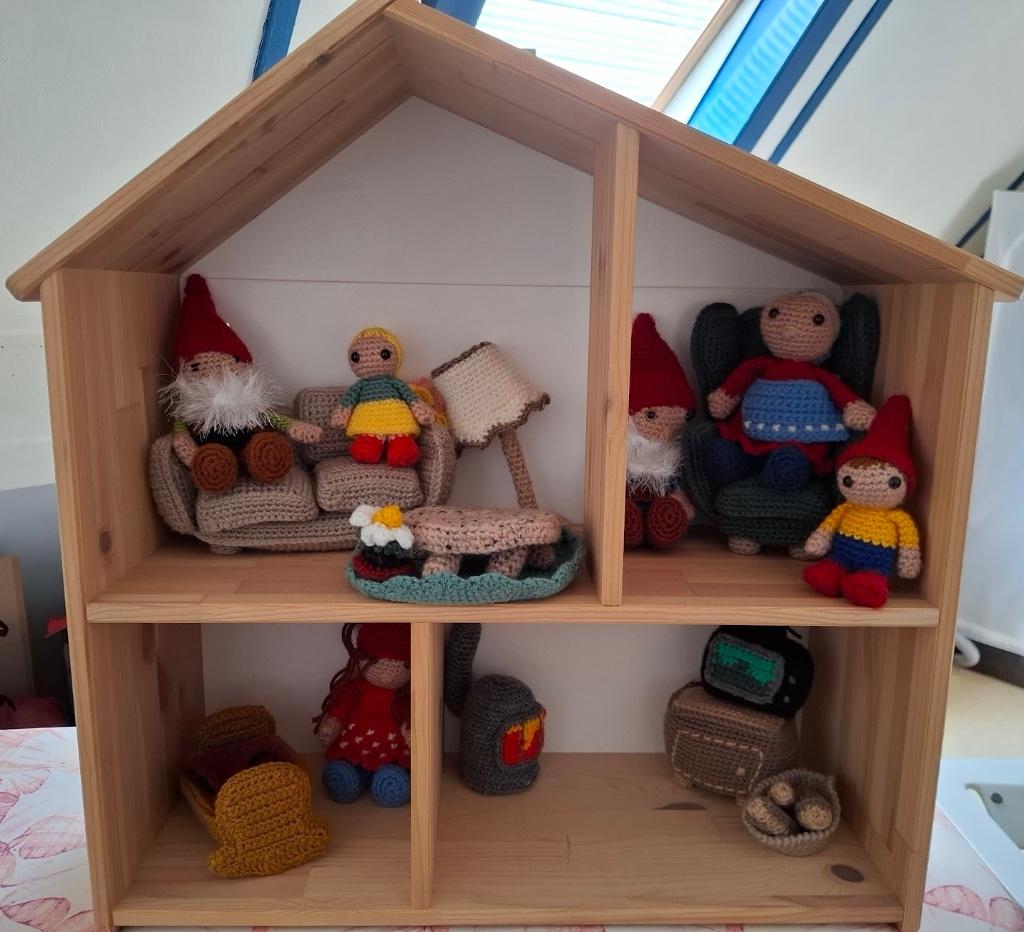 IKEA poppenhuis, Kinderen en Baby's, Speelgoed | Poppenhuizen, Ophalen of Verzenden, Zo goed als nieuw, Poppenhuis