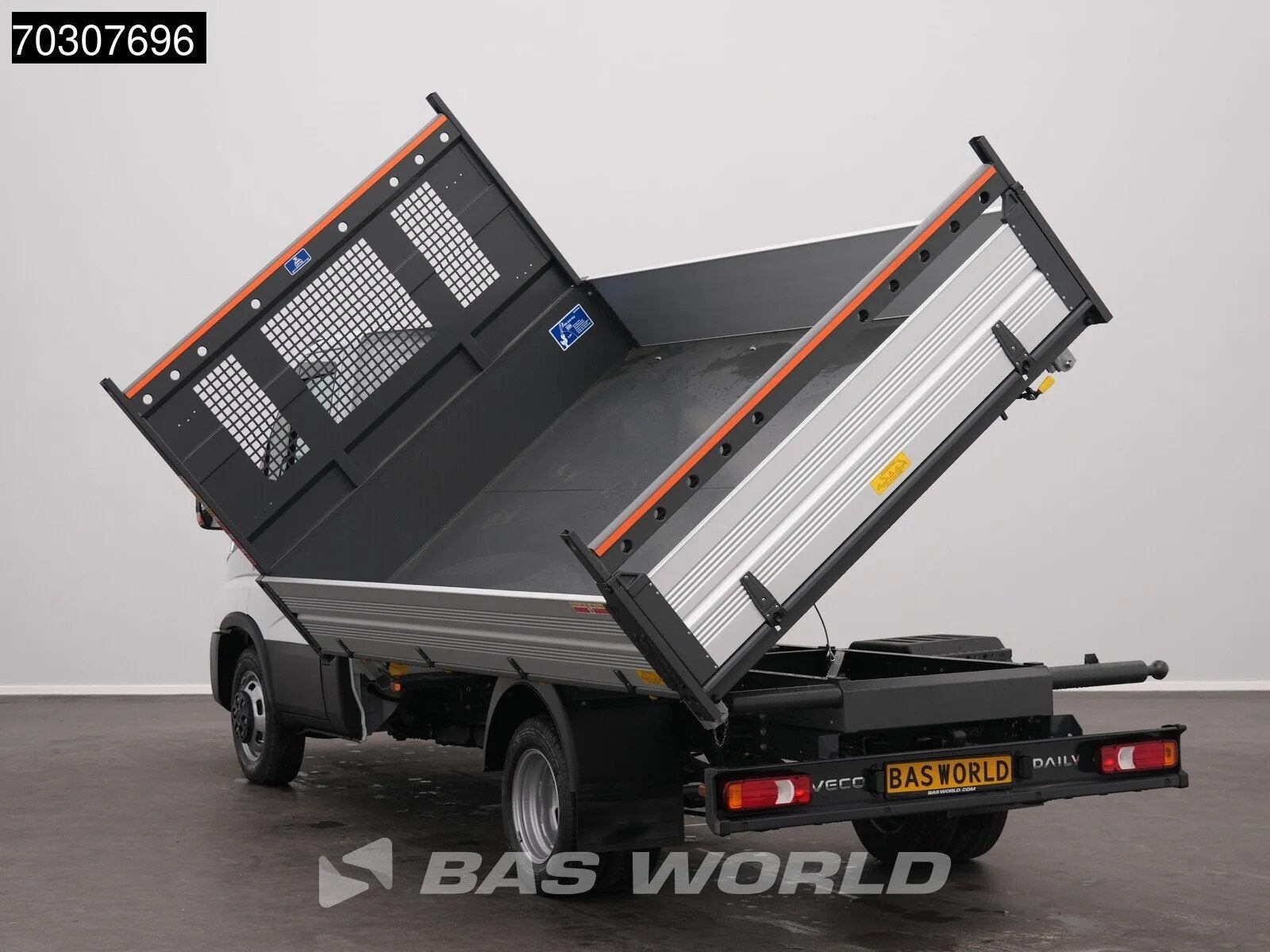 Iveco Daily 35C21 3.0L Automaat Driezijdige Kipper Dubbelluc, Automaat, Stof, Euro 6, 4 cilinders