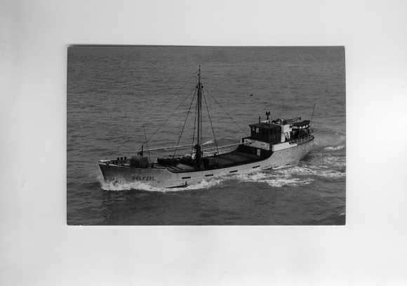 scheepvaart-foto-delfzyl, Ophalen of Verzenden, Zo goed als nieuw, Motorboot, Boek of Tijdschrift