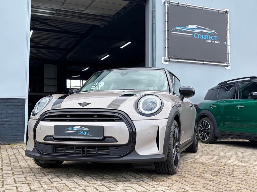Mini Mini 1.5 Cooper|Pano|H&K|HUD|JCW|, Auto's, 136 pk, Gebruikt, Automatische klimaatregeling, 4 stoelen