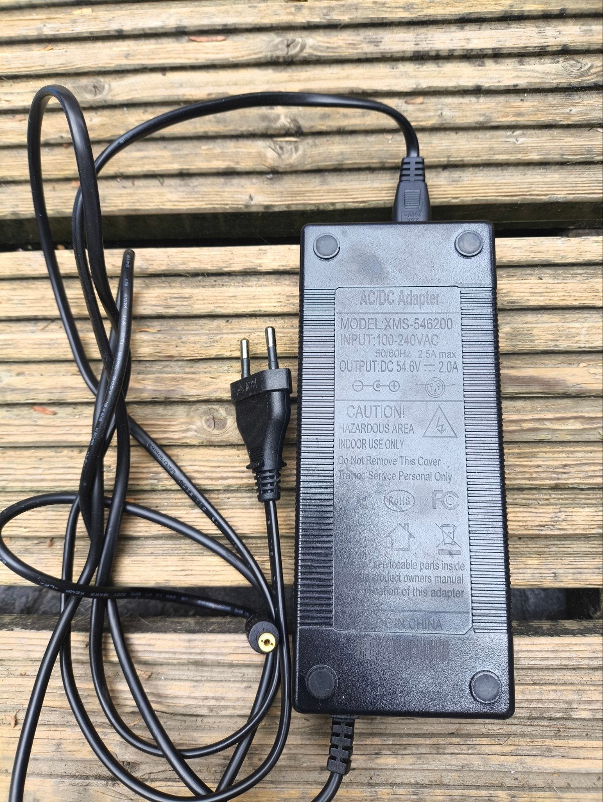 Splinternieuwe oplader 48v - barrel stekker., Ophalen, Nieuw