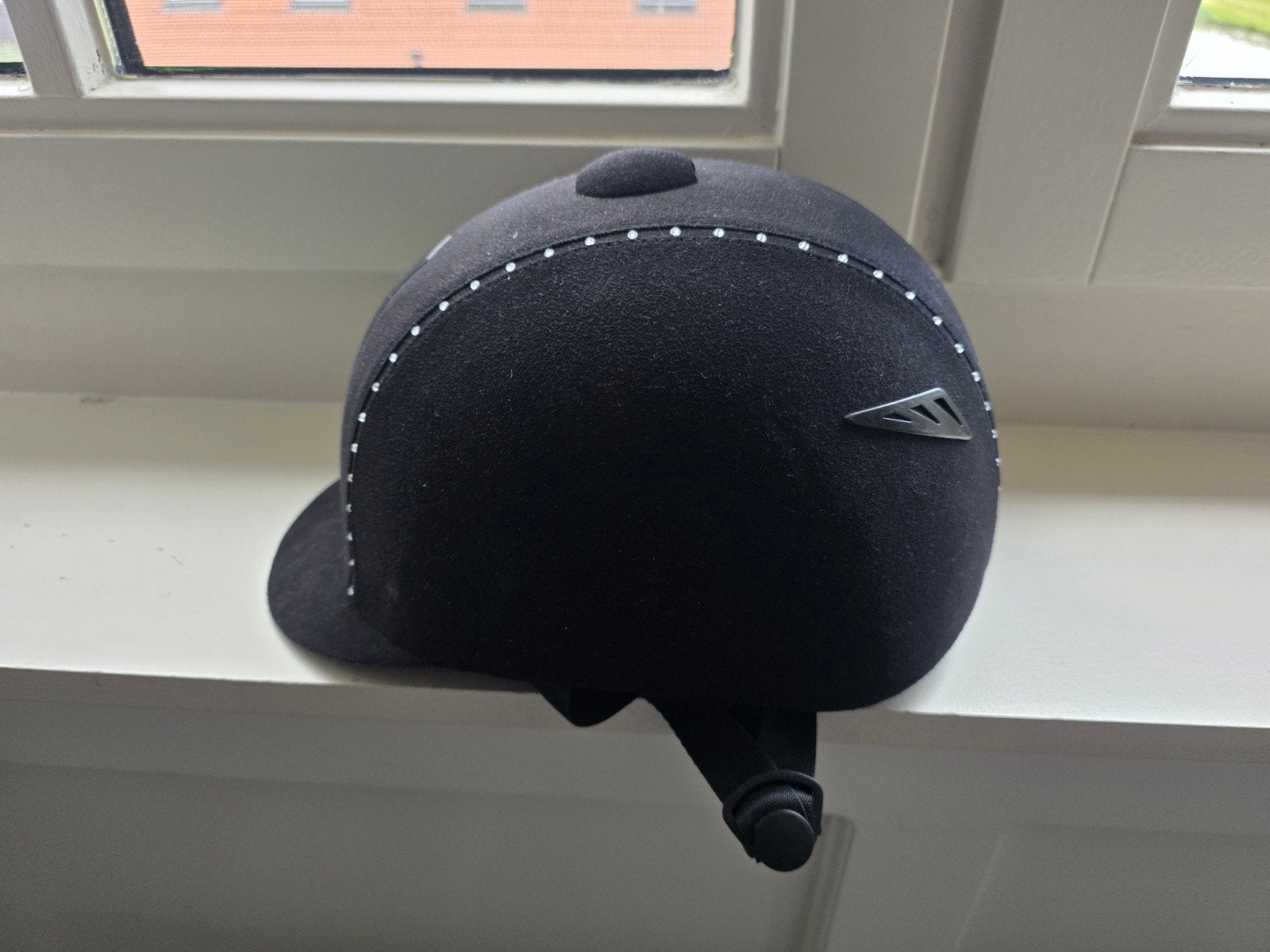 Cap HKM mt 54-56 in hele mooie staat en gratis chaps maat 10, Dieren en Toebehoren, Ophalen, Zo goed als nieuw, Dressuur