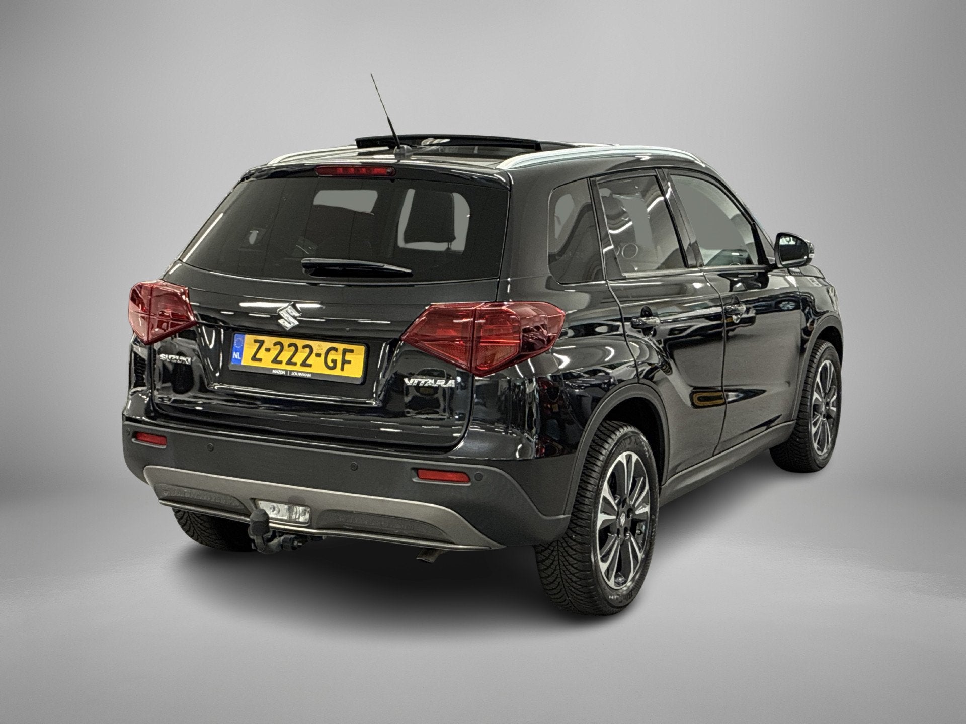 Suzuki Vitara 1.4 Boosterjet Stijl Automaat | Trekhaak | Pan, Auto's, 12 maanden, Gebruikt, 4 cilinders, 400 kg