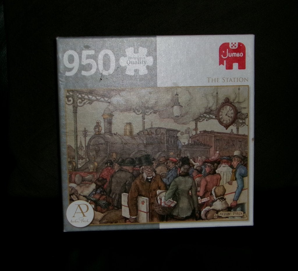 Puzzel 950 stukjes. Anton Pieck. { Het station }Merk : Jumbo, Ophalen of Verzenden, 500 t/m 1500 stukjes, Gebruikt, Legpuzzel