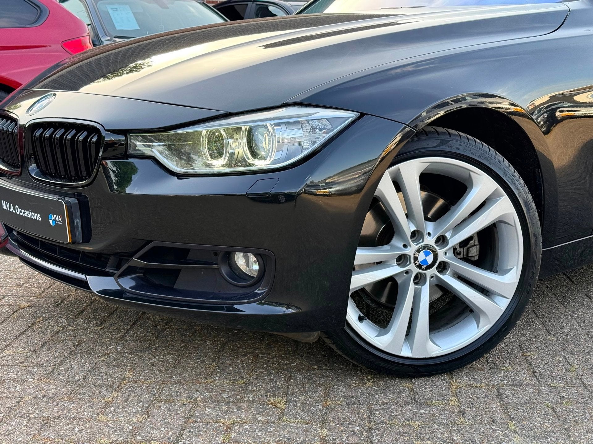 BMW 3-serie 328i Executive Sport|Ketting vervangen|Cruise co, Auto's, Automaat, Gebruikt, Zwart, 4 cilinders