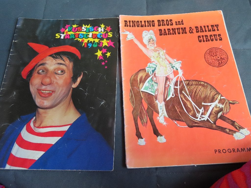 Programma's van 2 circusen uit 1963-1964 1983, Ophalen of Verzenden