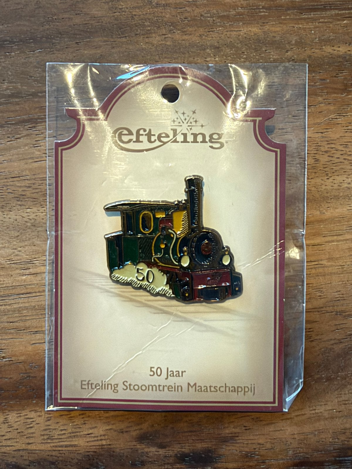 Efteling jubileum pin Stoommaatschappij 50 jaar, Verzamelen, Ophalen of Verzenden, Zo goed als nieuw, Button of Speldje
