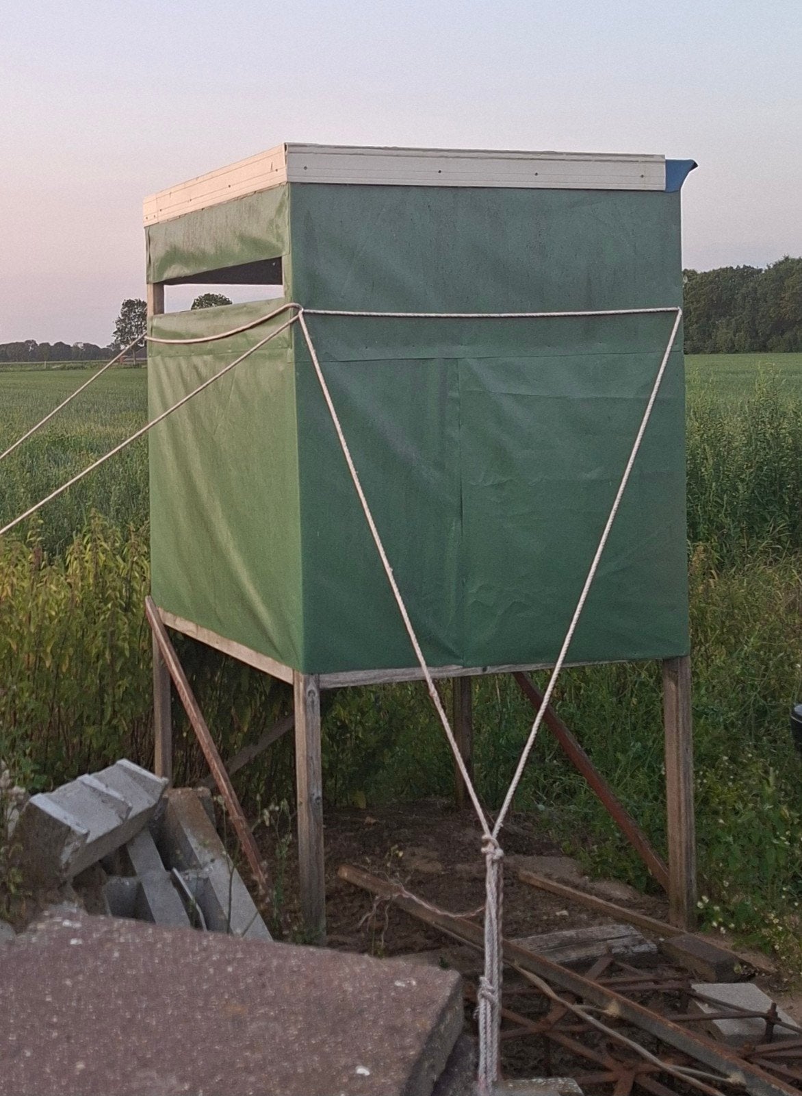 Degelijke jachthut of observatiehut., Ophalen, Gebruikt