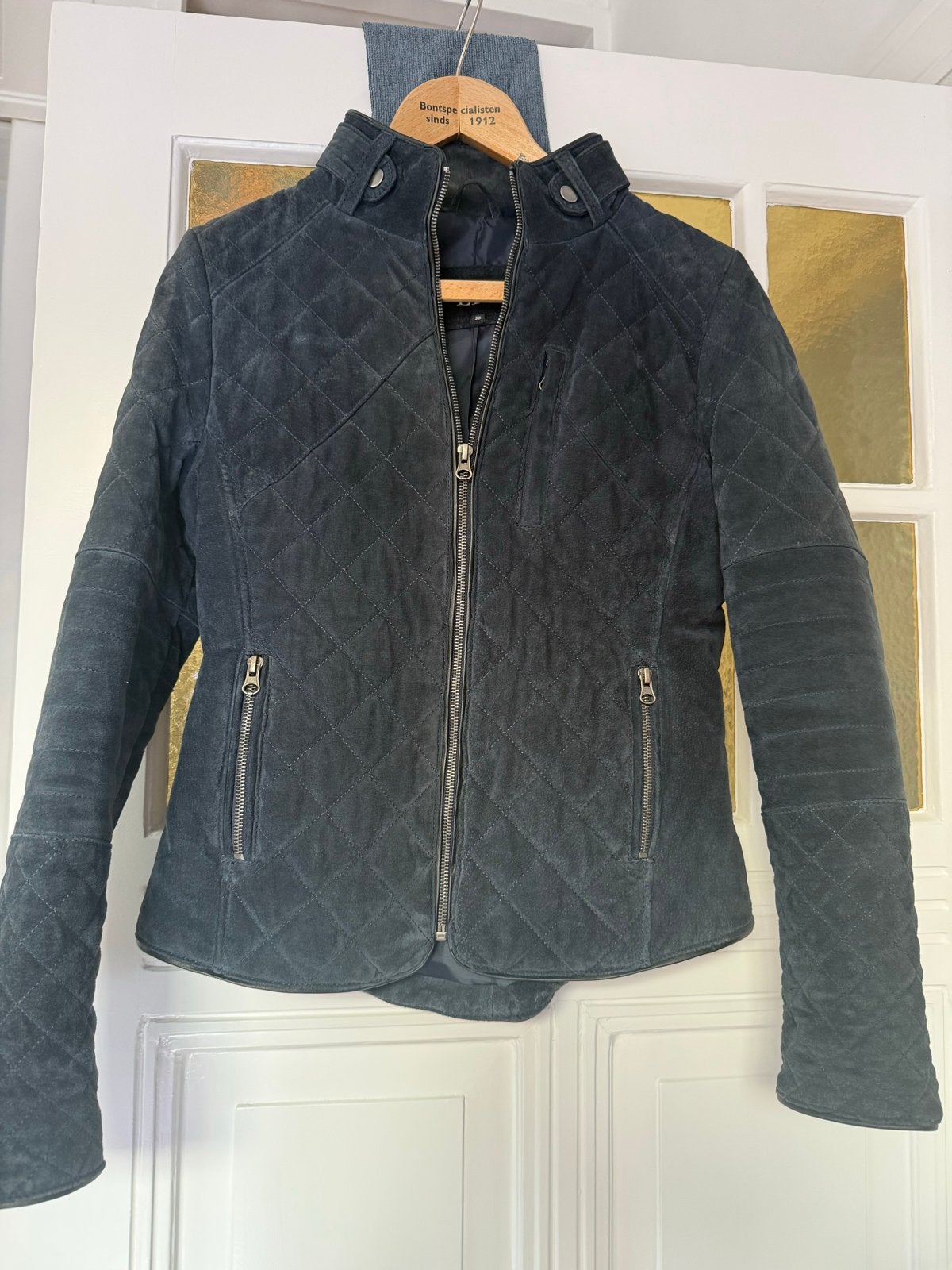 LIV doorgestikte suède jas, maat 36, Blauw, Ophalen of Verzenden, Zo goed als nieuw, Jasje