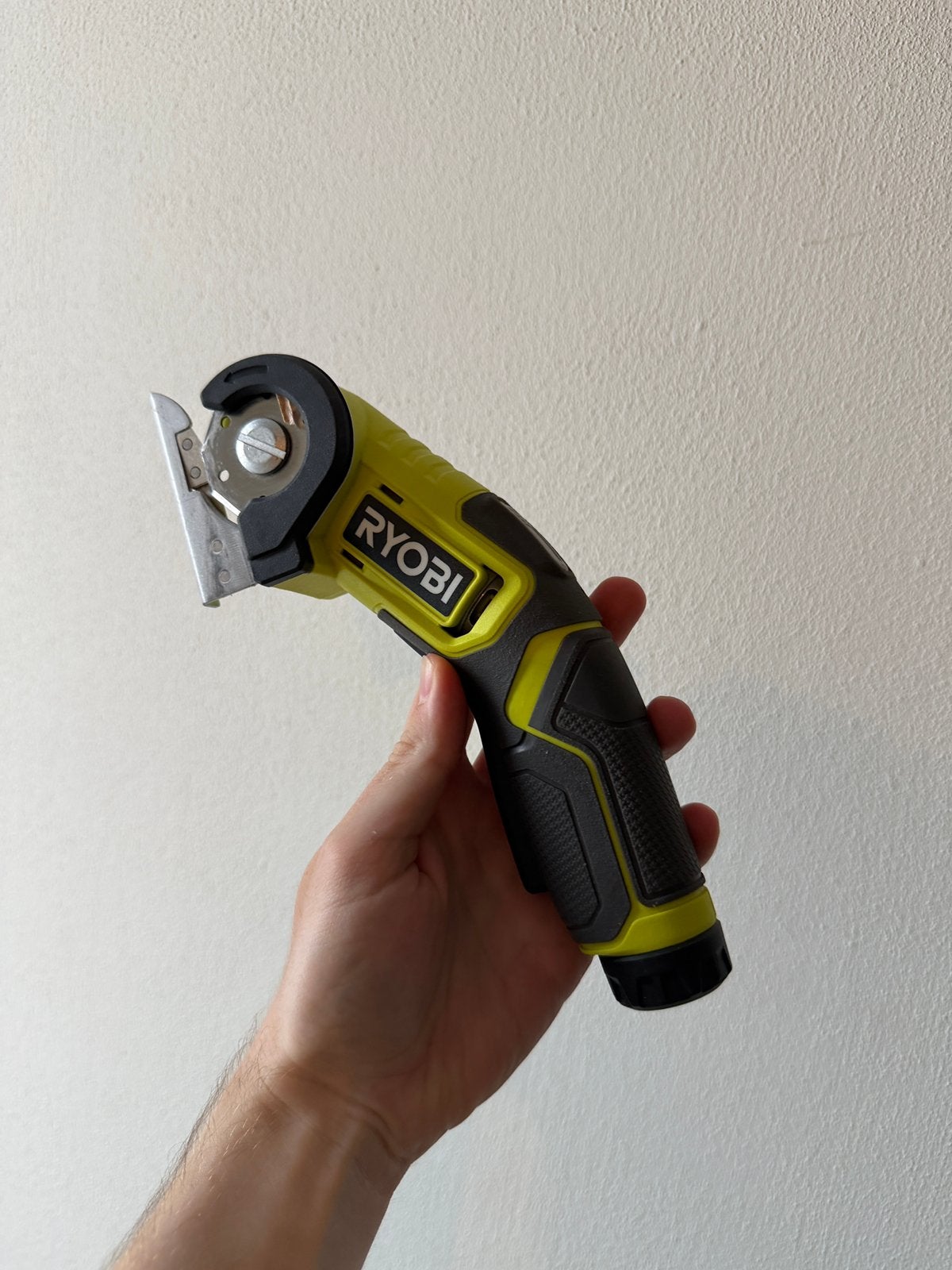 Ryobi Mini Zaag 4V incl batterij snijgereedschap, Ophalen of Verzenden, Zo goed als nieuw
