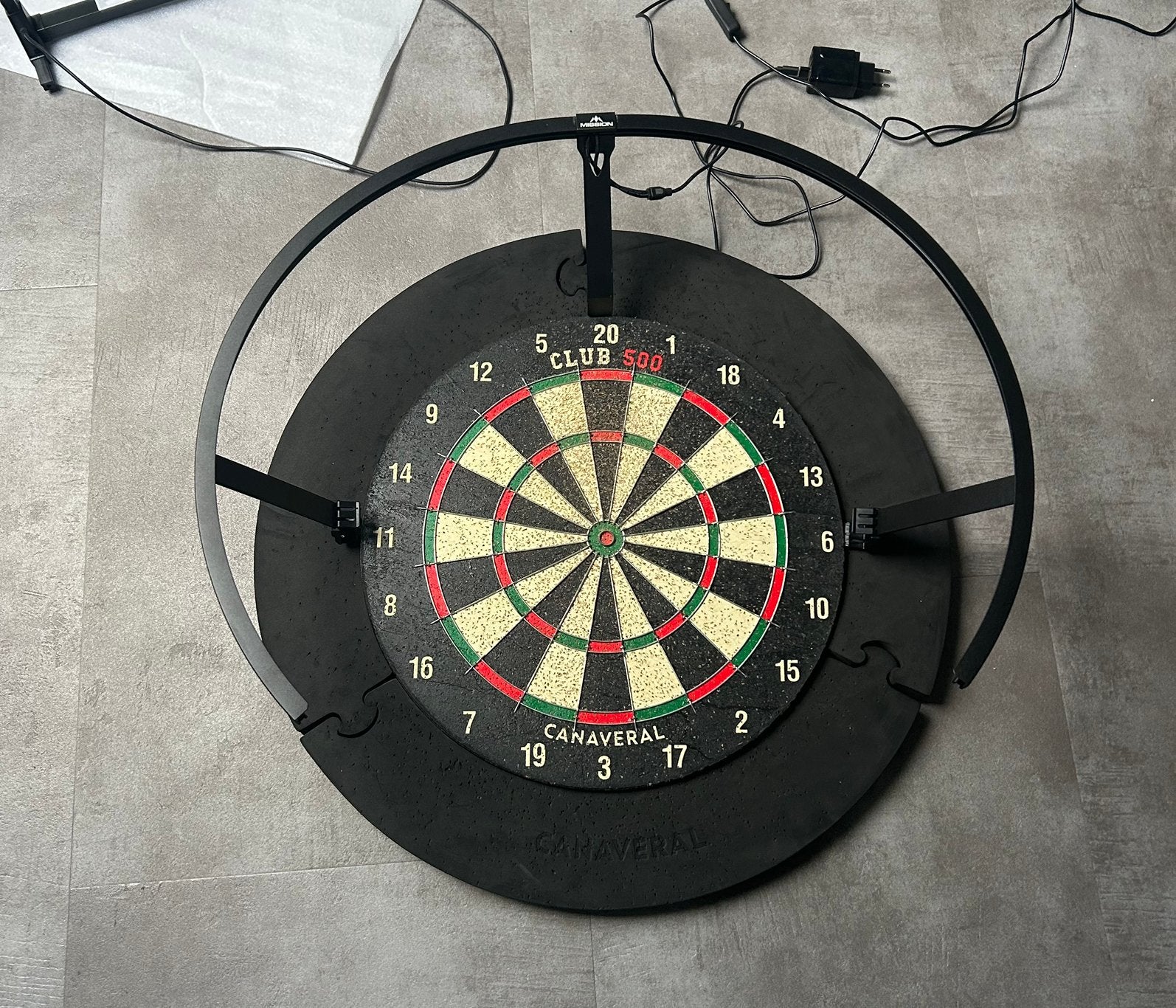 Canavarel Dartbord met Mission Verlichting en Surround, Sport en Fitness, Darts, Ophalen, Gebruikt, Dartbord