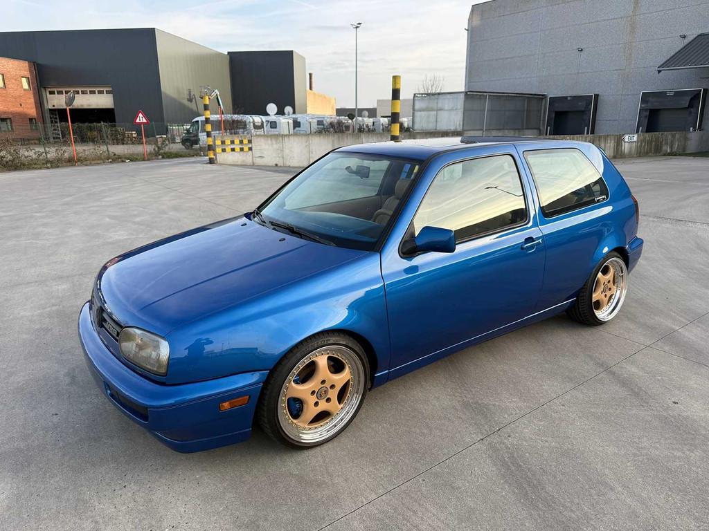 Volkswagen - 1996 - VR6 GOLF - GOLF 3 - Personenauto, Auto's, Gebruikt, Overige carrosserieën, Bedrijf, Handgeschakeld
