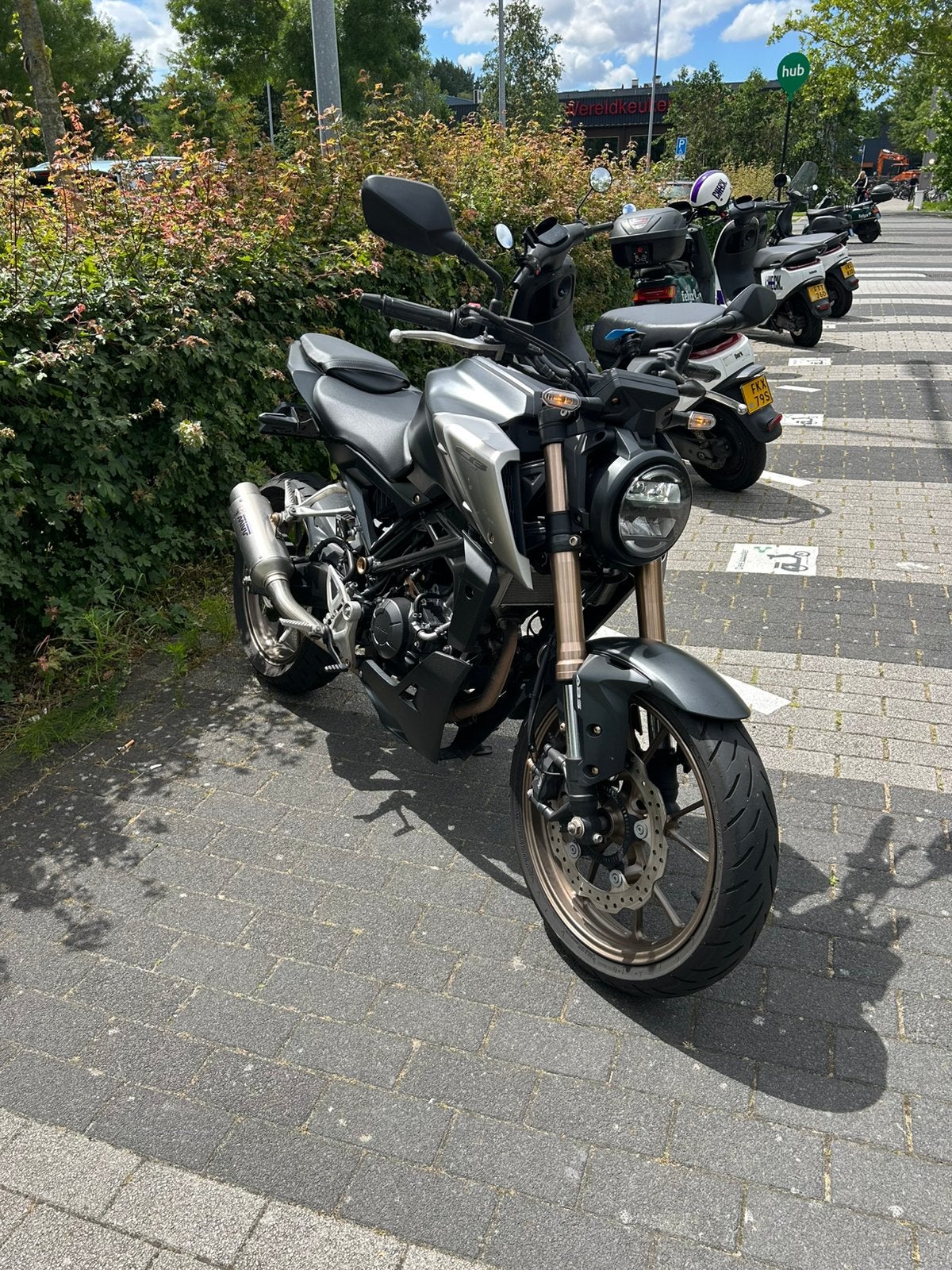 Honda CB125R | Mivv uitlaat | Korte kentekenplaat | K&N LF, Motoren, Motoren | Honda, Gebruikt, Particulier, 125 cc, 11 kW of minder