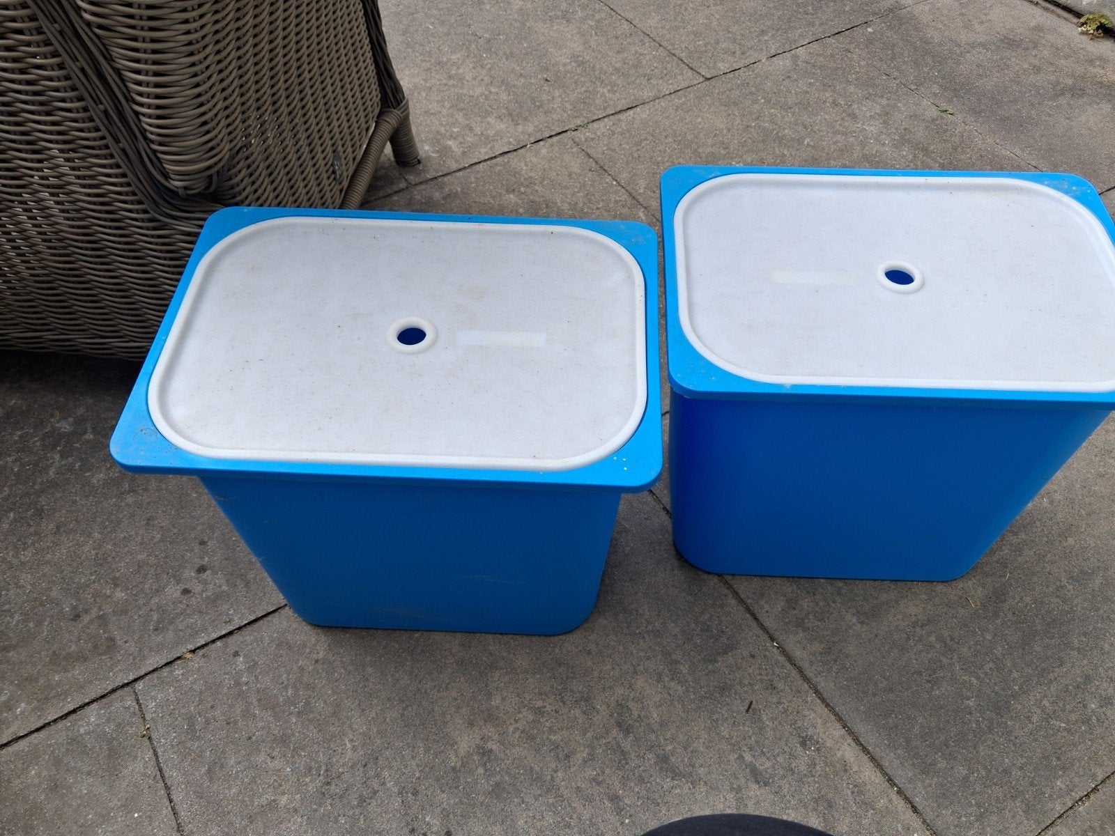 2 grote blauwe IKEA Trofast vakken met deksel, Ophalen