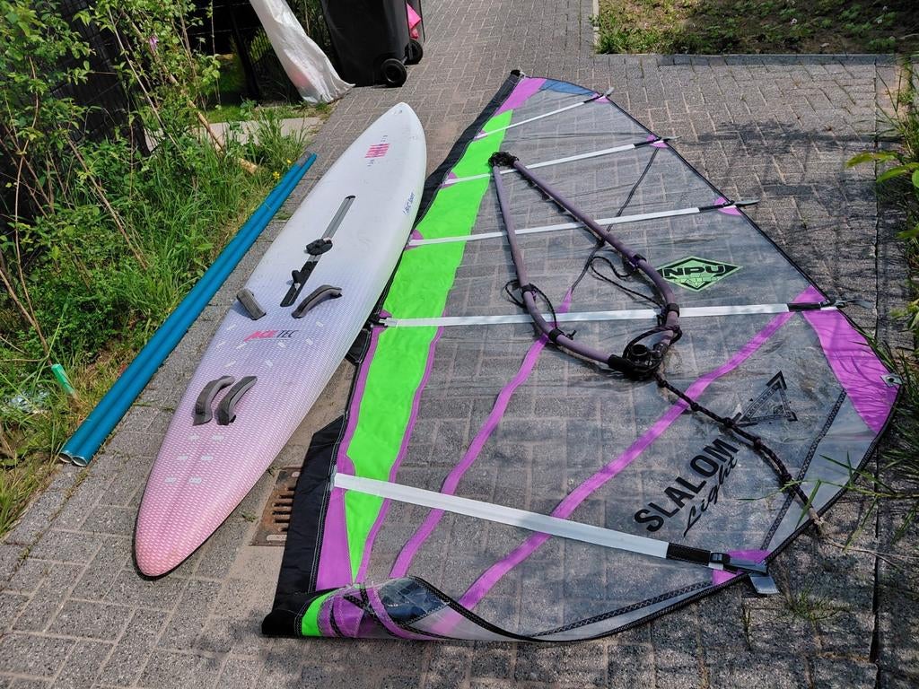 MOET VANDAAG WEG Windsurf Set 2 Zeilen (Volwassen & Kind), Watersport en Boten, Windsurfen, Met zeil(en), Gebruikt, Complete set