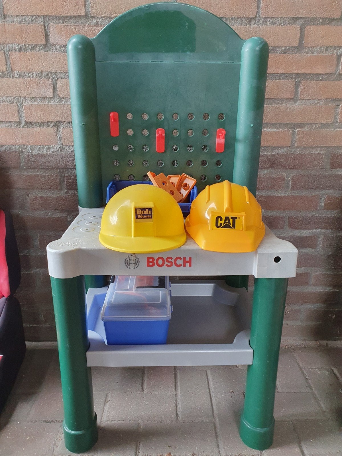 Bosch Werkbank met helmen en gereedschap, Ophalen, Gebruikt, Jongen of Meisje