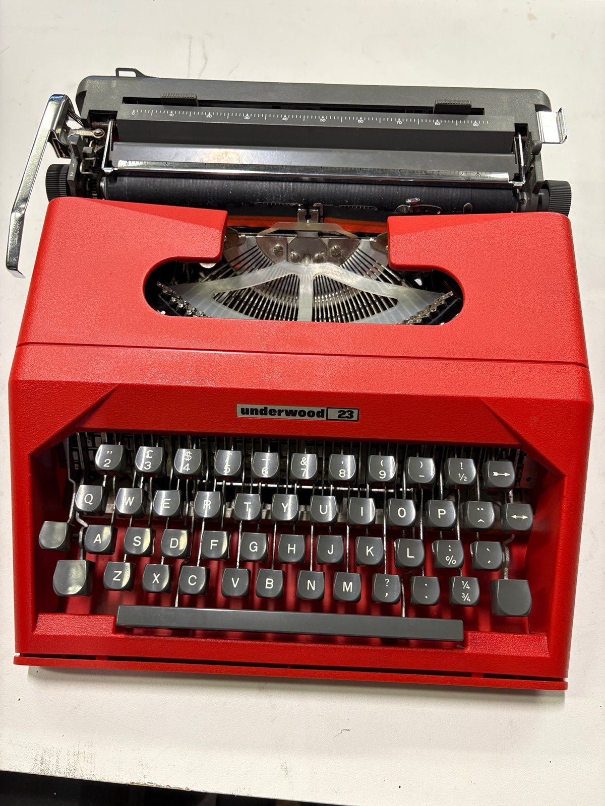 Schrijfmachine UNDERWOOD 23 jaren 70 kleur ROOD, Ophalen, Gebruikt