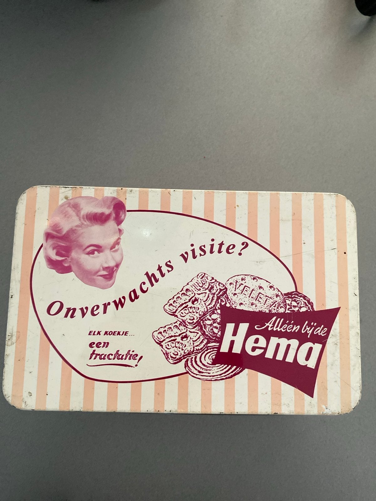 Vintage HEMA blik "Onverwachts visite? Elk koekje... een tra, Verzamelen, Ophalen of Verzenden, Gebruikt, Koek(jes), Overige merken