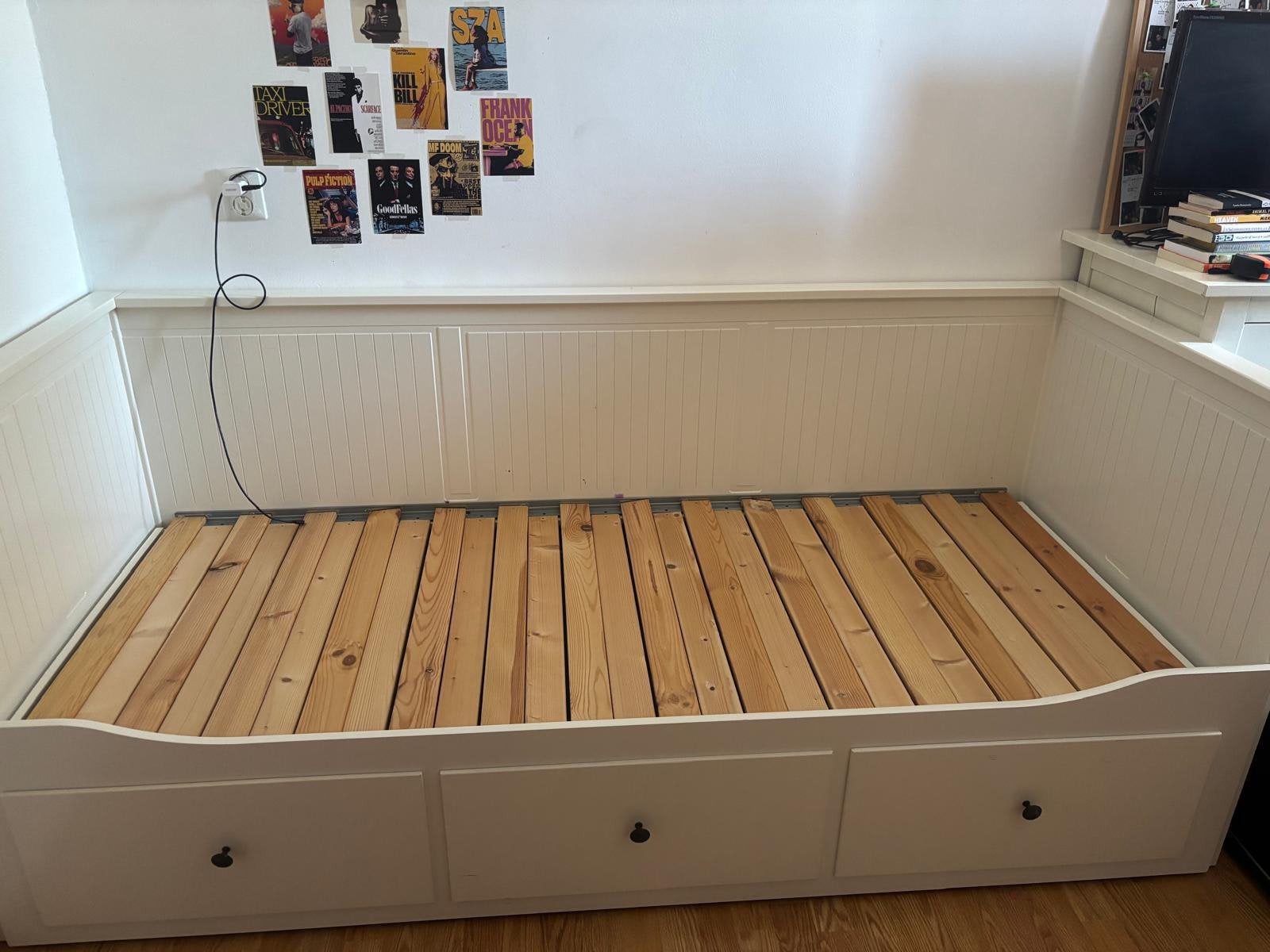 Uitschuibare bed ikea hemnes, Huis en Inrichting, Slaapkamer | Bedden, Ophalen, Wit, Tweepersoons, 80 cm