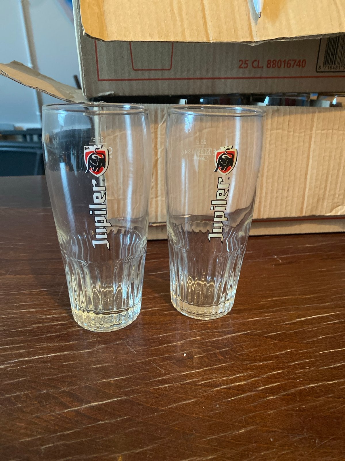 24 Jupiler bierglazen - Perfect voor de bierliefhebber!, Ophalen of Verzenden, Gebruikt, Glas of Glazen, Jupiler