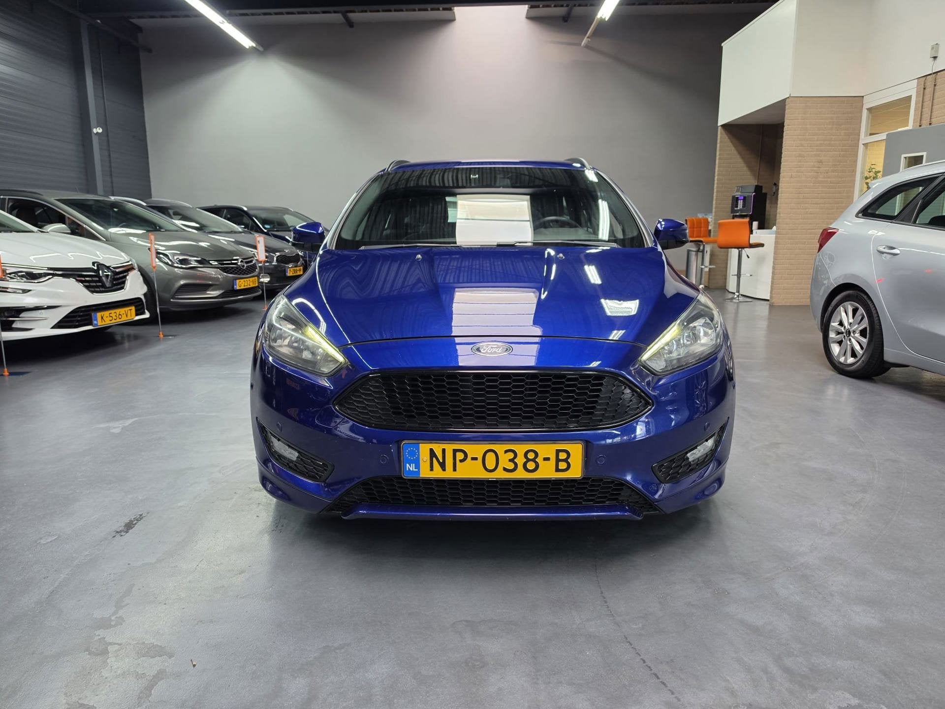 Ford Focus Wagon 1.5 ST-Line CARPLAY AUTO PARK KEYLESS NAVI, Auto's, Dealer onderhouden, Euro 6, 4 cilinders, Blauw