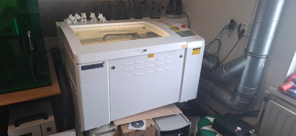 CO2 Lasermachine 90W Reci 60x40cm met hoogte verstelbaar bed, Gebruikt, Gereedschap of Toebehoren, Metaal, Overige merken