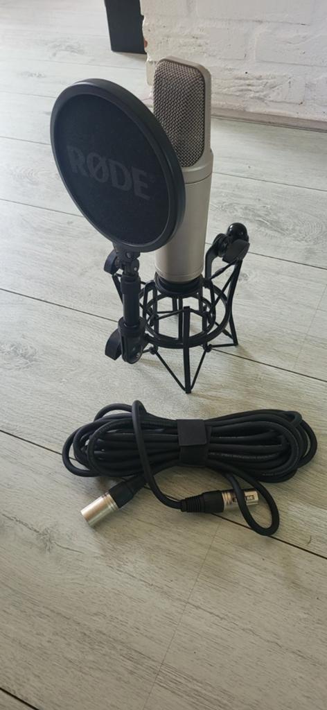 Rode NT2-A Studiomicrofoon met Shockmount en Popfilter, Muziek en Instrumenten, Microfoons, Ophalen of Verzenden, Zo goed als nieuw