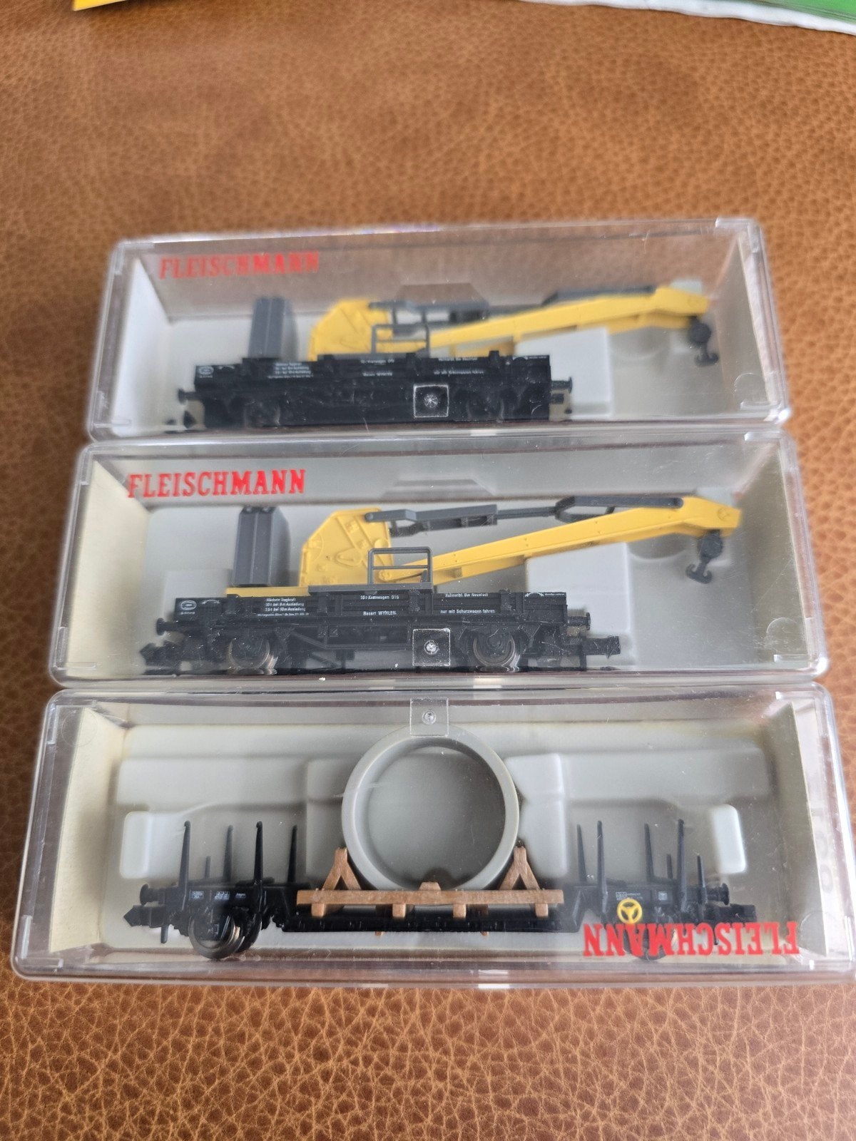 Fleischmann N spoor: 2x 8502 kraanwagen, 1x 8217 buizenwagen, Ophalen of Verzenden