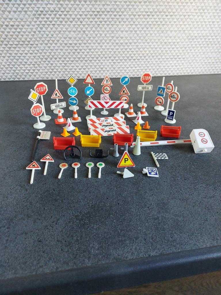 PLAYMOBIEL  VERKEERS SIGNALERING ECT, Ophalen of Verzenden, Auto's