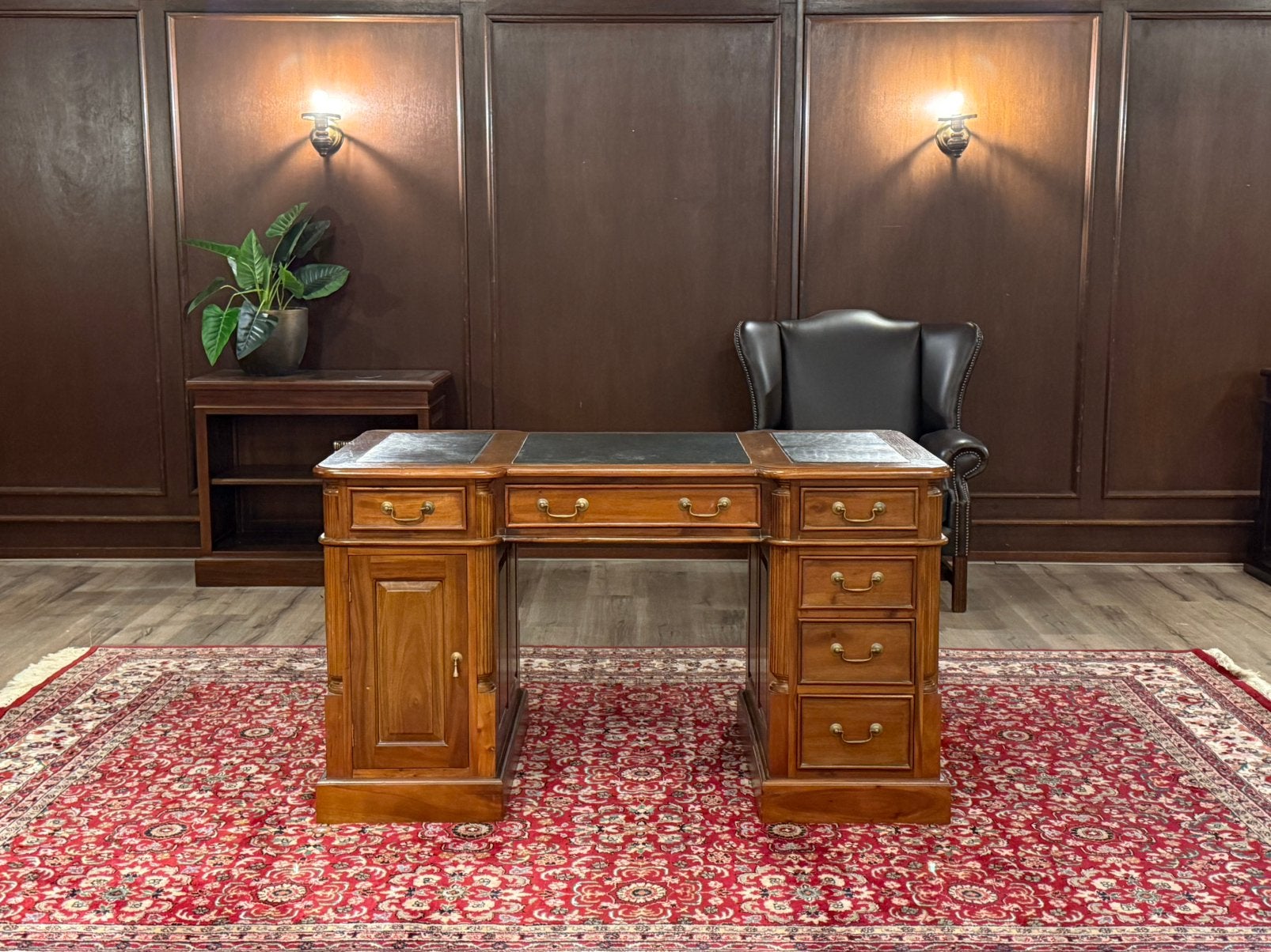 Klassiek Engels bureau #672, Huis en Inrichting, Bureaus, 150 cm, Hout, Bruin, Ophalen of Verzenden