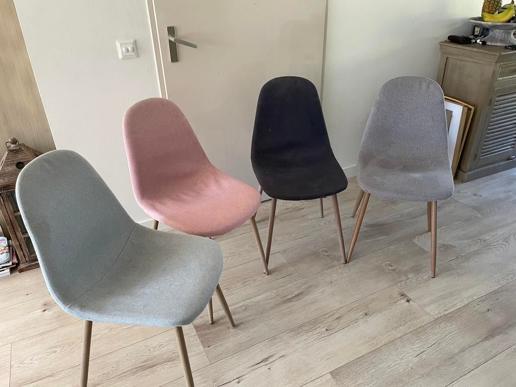 Gratis stoelen 8 stuks, Huis en Inrichting, Ophalen, Gebruikt, Vijf, Zes of meer stoelen