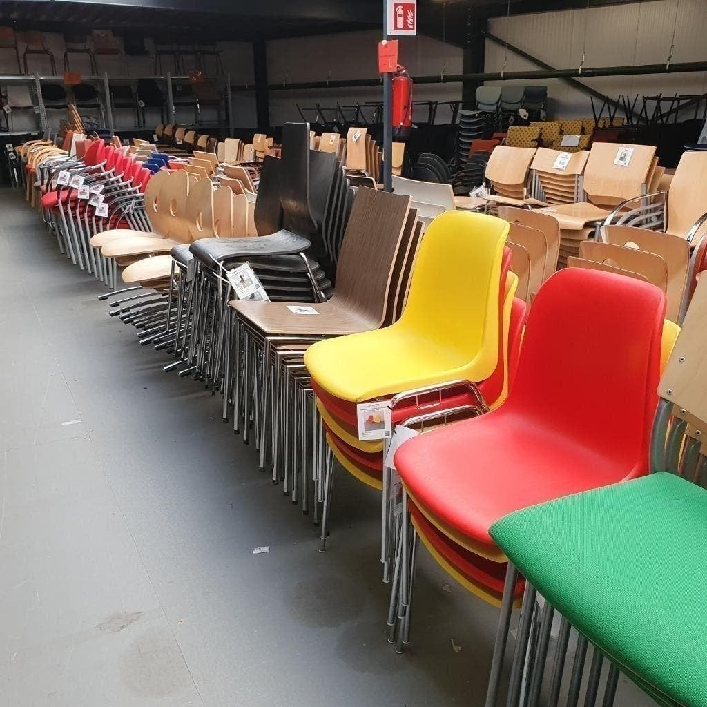 Heel veel stoelen | bureaustoel | kruk | vergaderstoelen etc, Huis en Inrichting, Gebruikt, Bruin, Ophalen of Verzenden, Stof