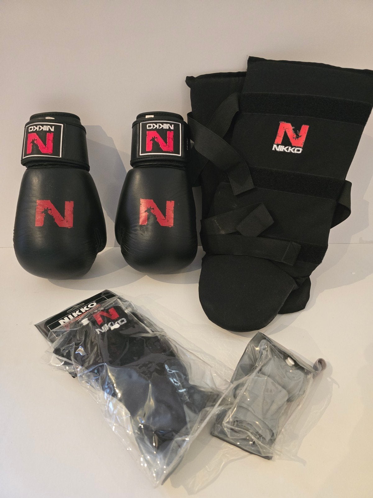 Nikko Bokshandschoenen, Scheenbeschermers, Tok & Bandages, Maat L, Ophalen of Verzenden, Zo goed als nieuw, Overige