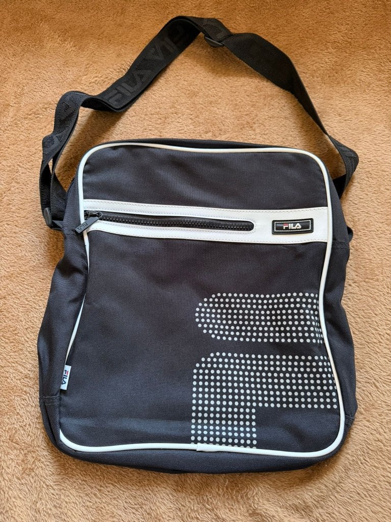 FILA messenger bag / schoudertas nieuw met kaartje, Sieraden, Tassen en Uiterlijk, Tassen | Schoudertassen, Ophalen of Verzenden