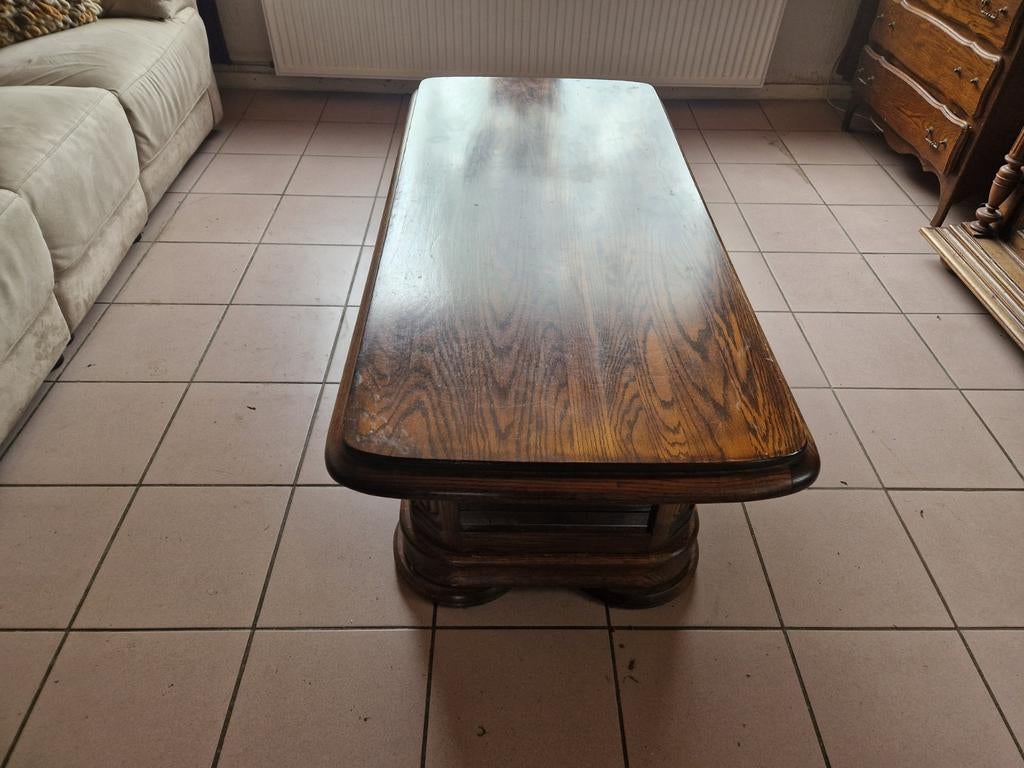 Robuuste houten salontafel met opbergruimte, Huis en Inrichting, Ophalen, Gebruikt, 100 tot 150 cm, Klassiek