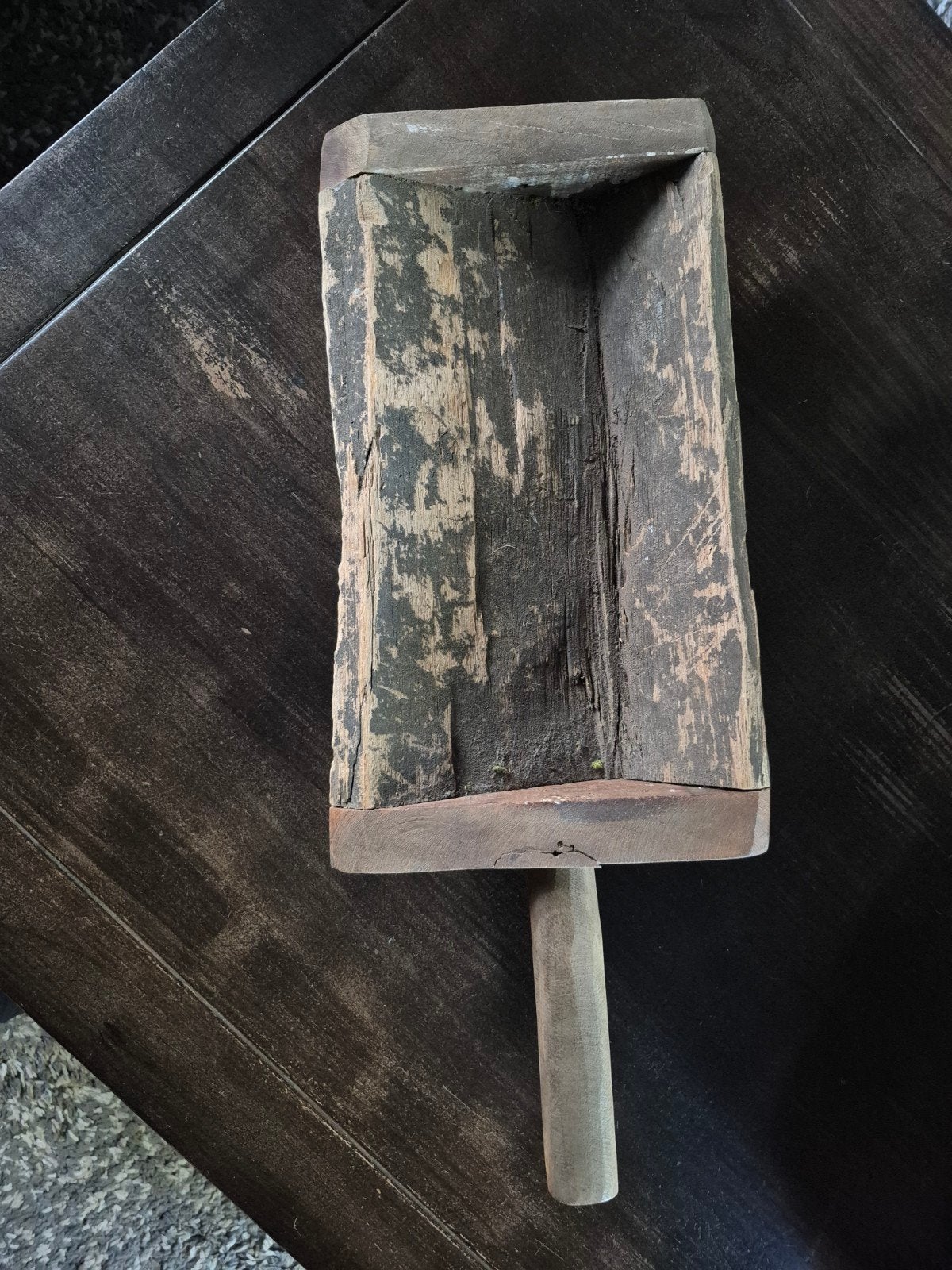 Houten kleine trog., Ophalen