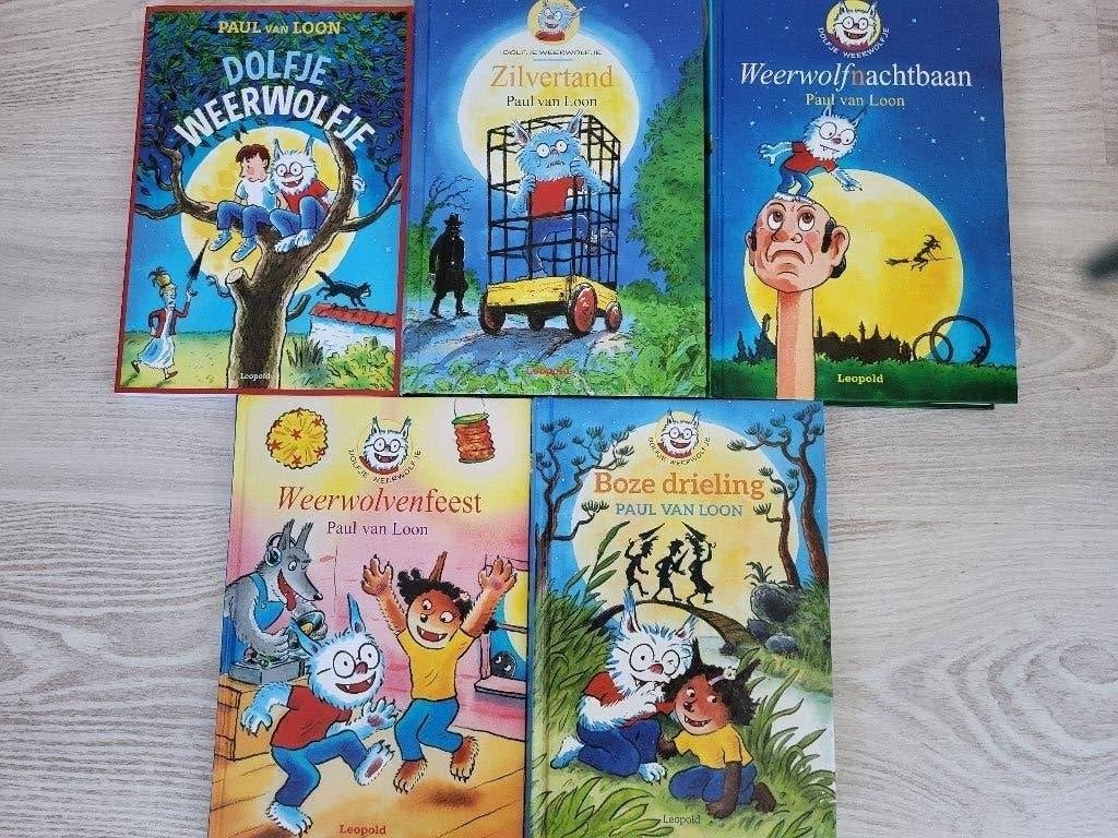 Dolfje Weerwolje Paul van Loon 5 boeken, Boeken, Verzenden, Zo goed als nieuw, Fictie algemeen