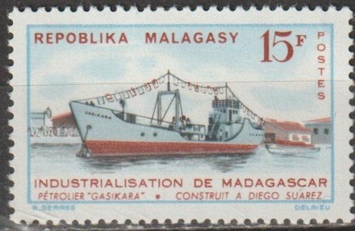 3323. Madagascar 489 pfr. Tanker, Verzenden, Overige landen, Postfris